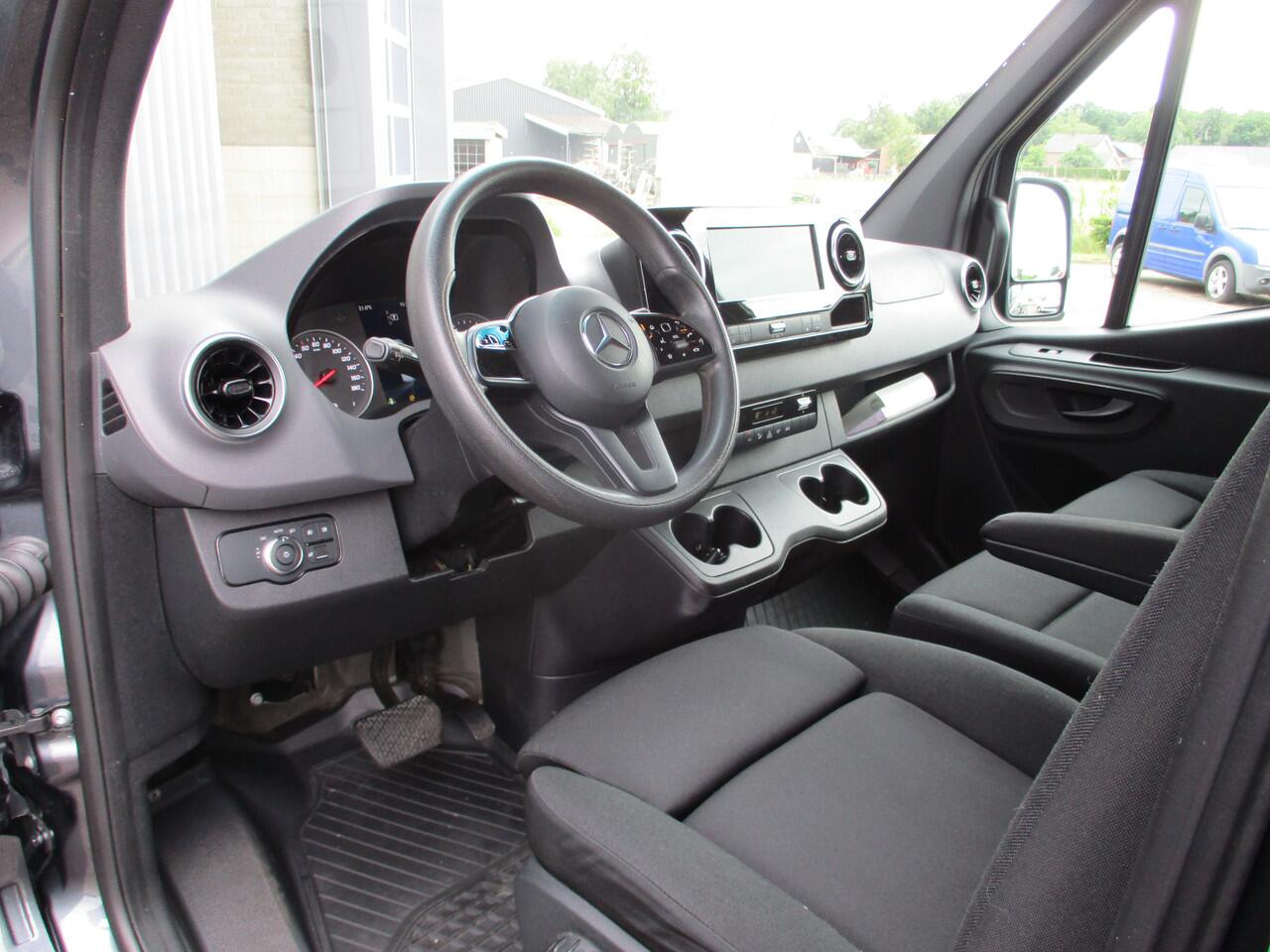 Mercedes-Benz SPRINTER 317 170 PK L2H2 Navi Led Airco Trekhaak