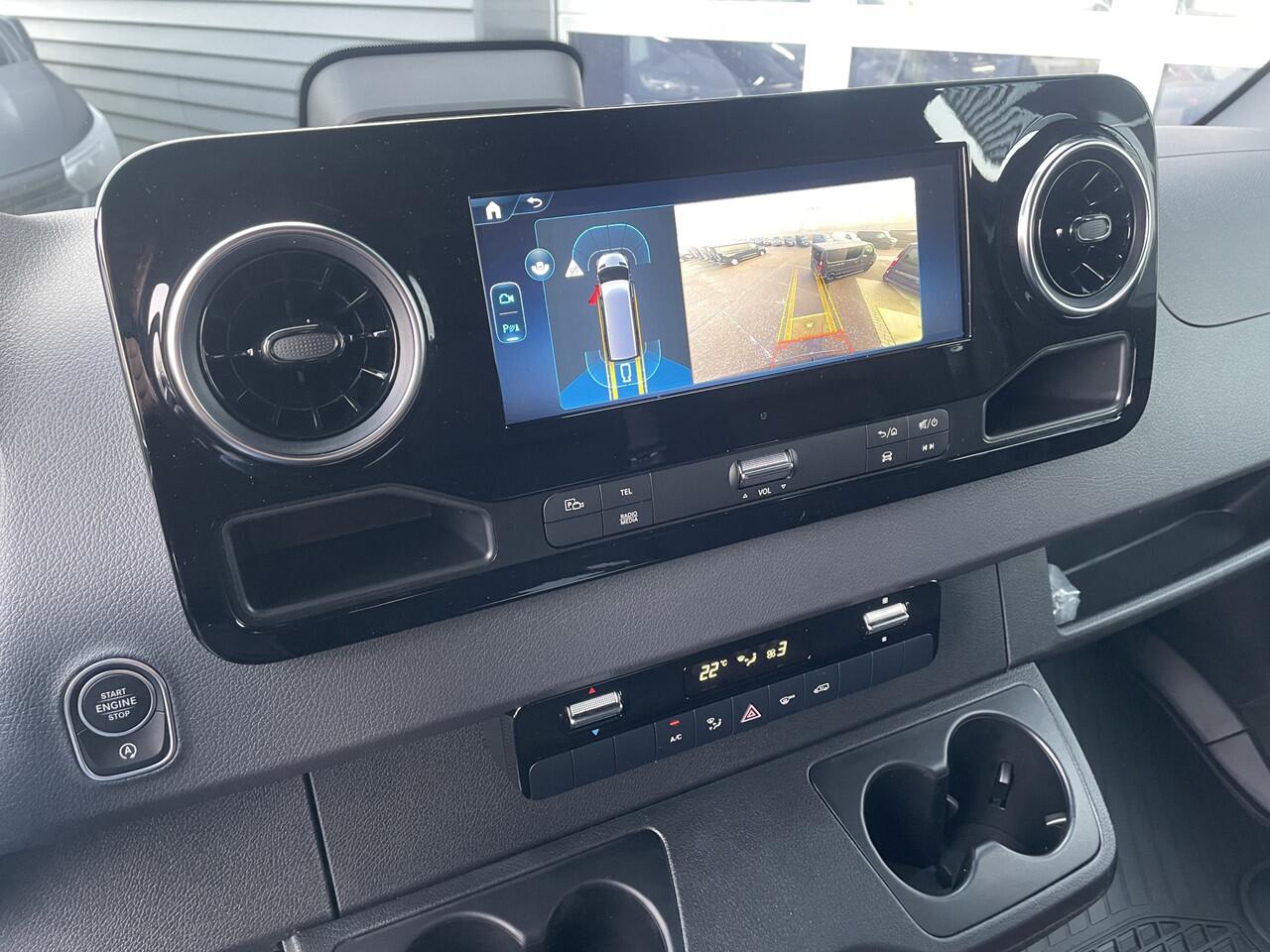 Mercedes-Benz SPRINTER 319 CDI AUTOM.L2H2 RWD 190 PK 3.5 T CAMERA / NAVI