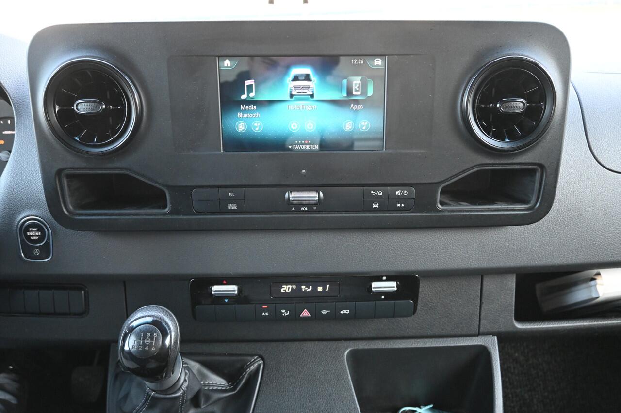 Mercedes-Benz SPRINTER 514 CDI L3 Bakwagen met laadklep Airco, MBUX, Geveerde stoel, Stoelverwarming