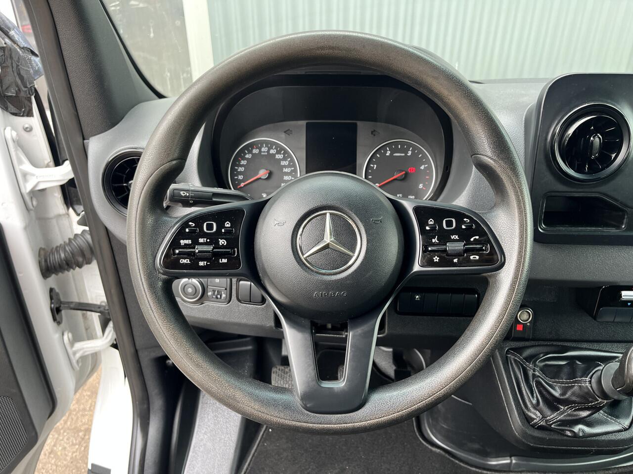 Mercedes-Benz SPRINTER 314 2.2 CDI DC Openlaadbak Airco Cruise controle Trekhaak 3500kg 6-Persoons Camera Navigatie Apple carplay open laadbak Pick-up Euro 6 P-up bakwagen