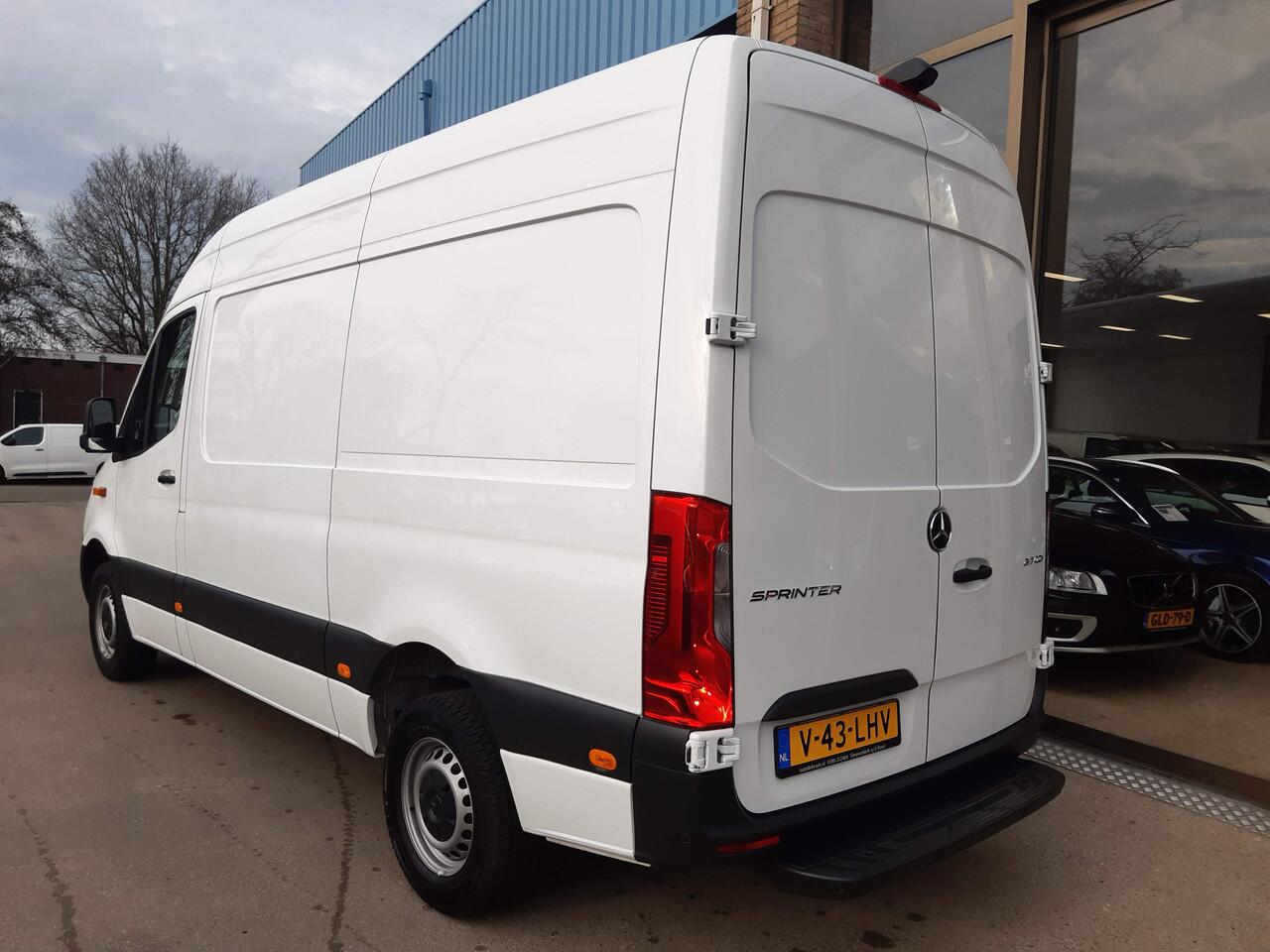 Mercedes-Benz SPRINTER 317 CDI L2H2 RWD MBux Camera PDC Navi Airco Cruisecontrol - ZONDER KRASSEN OF DEUKEN -