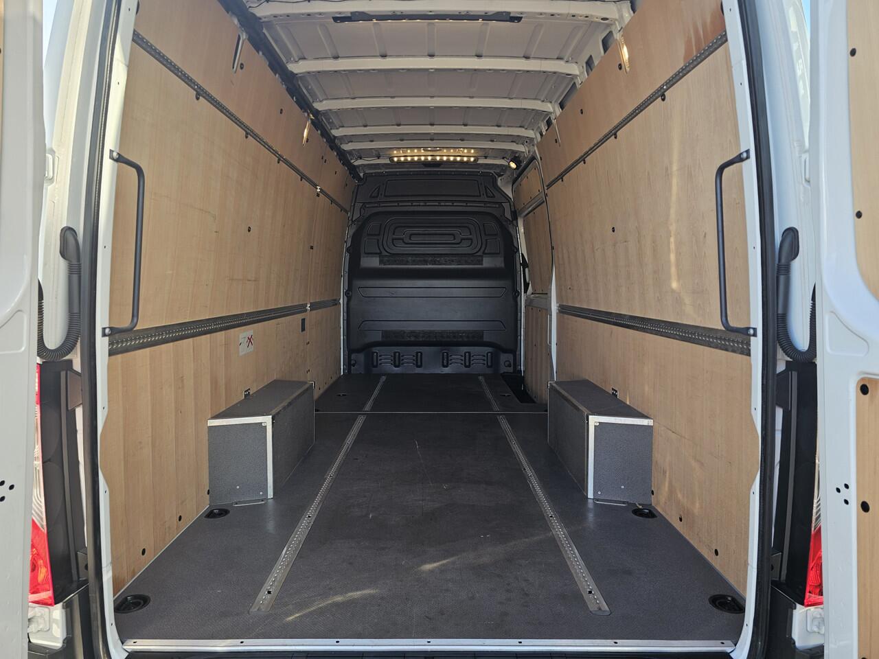 Mercedes-Benz SPRINTER 317 1.9 CDI L3-H2 RWD Automaat * LED * NAVI * Camera * 270 Graden Deuren *