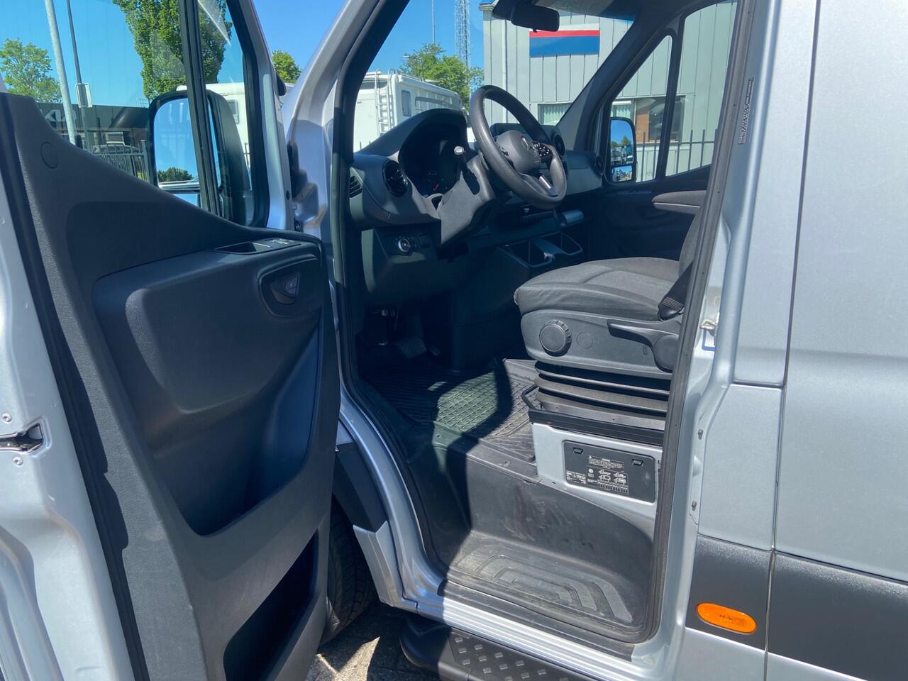 Mercedes-Benz SPRINTER 319 3.0 CDI V6 L2H2 E6 | Zeer netjes | 2x Gev. Stoel | Standkachel | Mbux 7