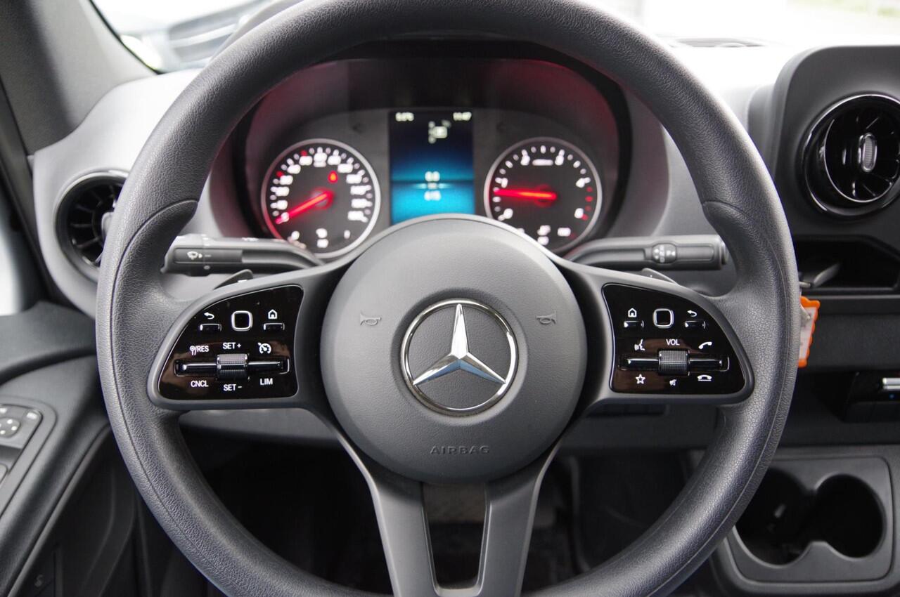 Mercedes-Benz SPRINTER 319 3.0 CDI V6 AUT. BAKWAGEN/LAADKLEP/ZIJDEUR, LED, CRUISE, CLIMA, DAB, NAVI BY APPLE CARPLAY, MEUBELBAK