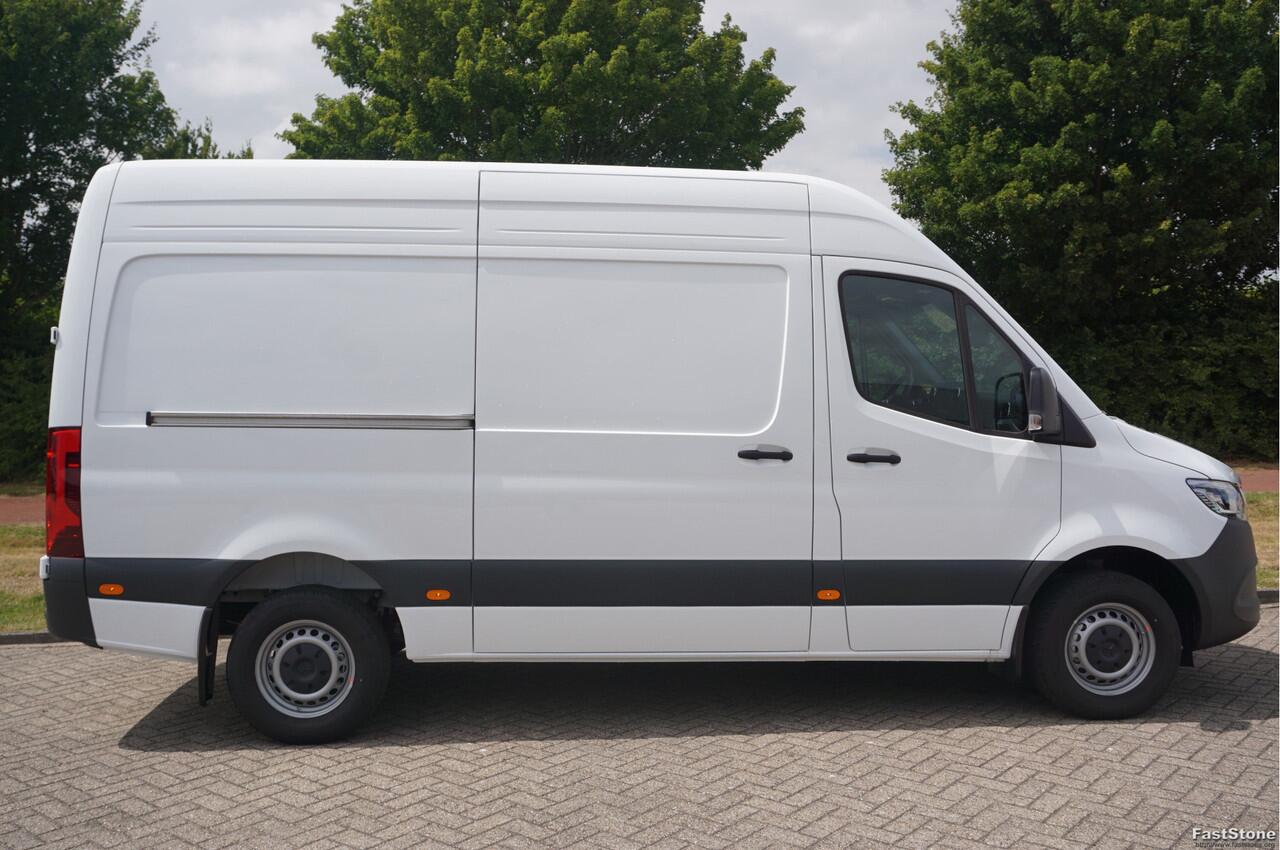 Mercedes-Benz SPRINTER 317CDI Pro L2H2 BPM VRIJ!! 10.25" Mbux Cam, Gev. Stoel, 3.5T Trekgewicht, LED!! NR. A393*