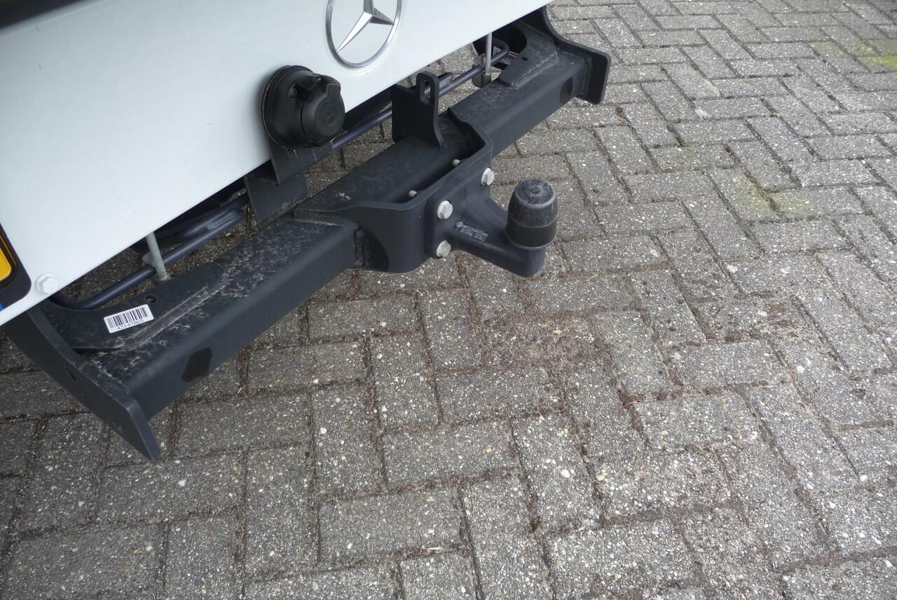 Mercedes-Benz SPRINTER 315 1.9 CDI RWD DC trekhaak3.5 t , 7 zits 366 WB laadbak 2.70 m