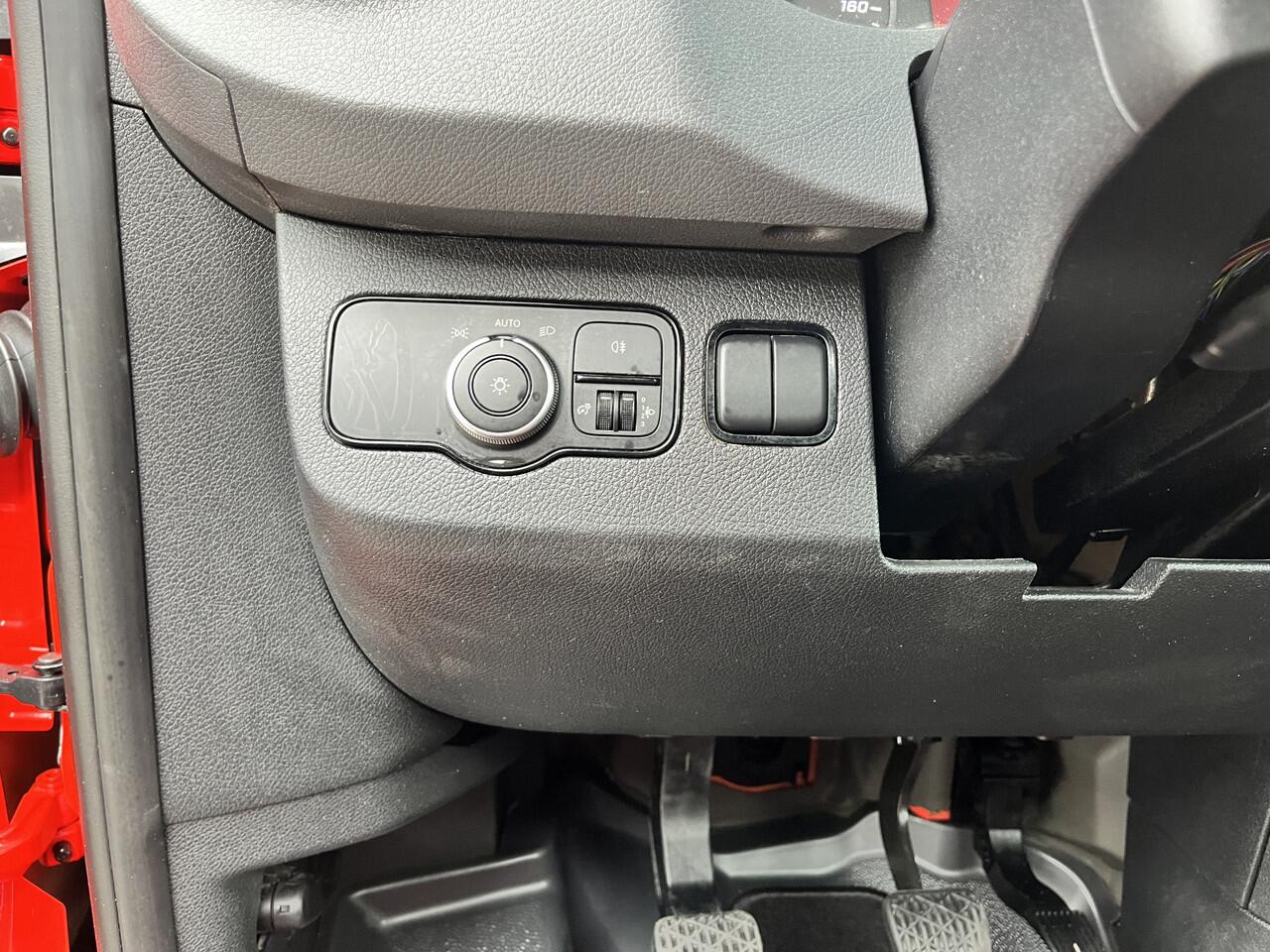 Mercedes-Benz SPRINTER 514 2.2 CDI Kipper Airco Trekhaak 3500kg trekgewicht Telefoonverbinding 3-Persoons Gereedschapskist Kieper Open laadbak Bpm vrij voor particulier gebruik!!