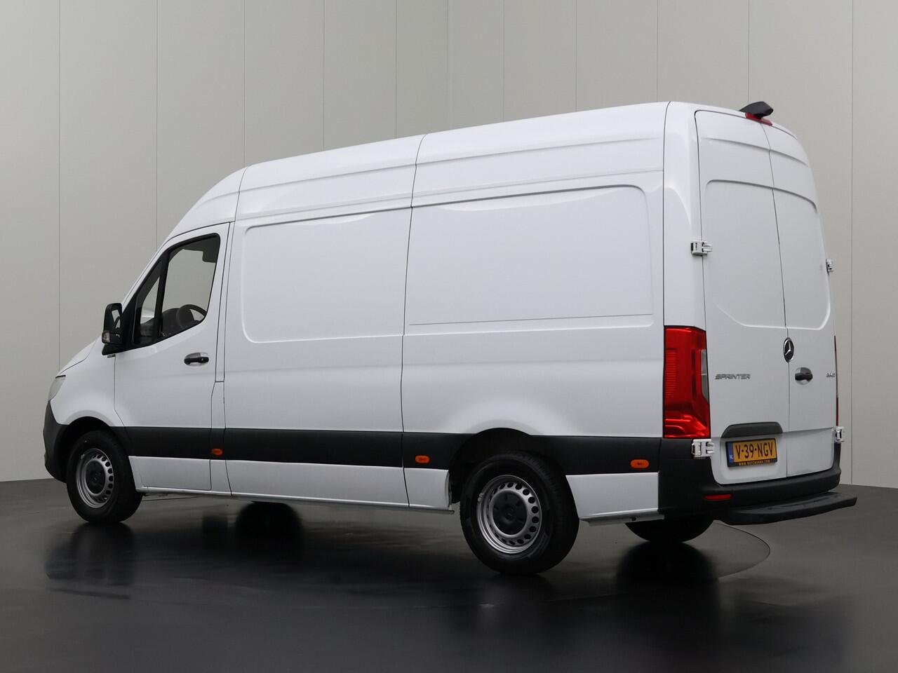 Mercedes-Benz SPRINTER 315CDi L2H2 | Mbux Touchscreen | Airco | Cruise | 3-Persoons | Betimmering