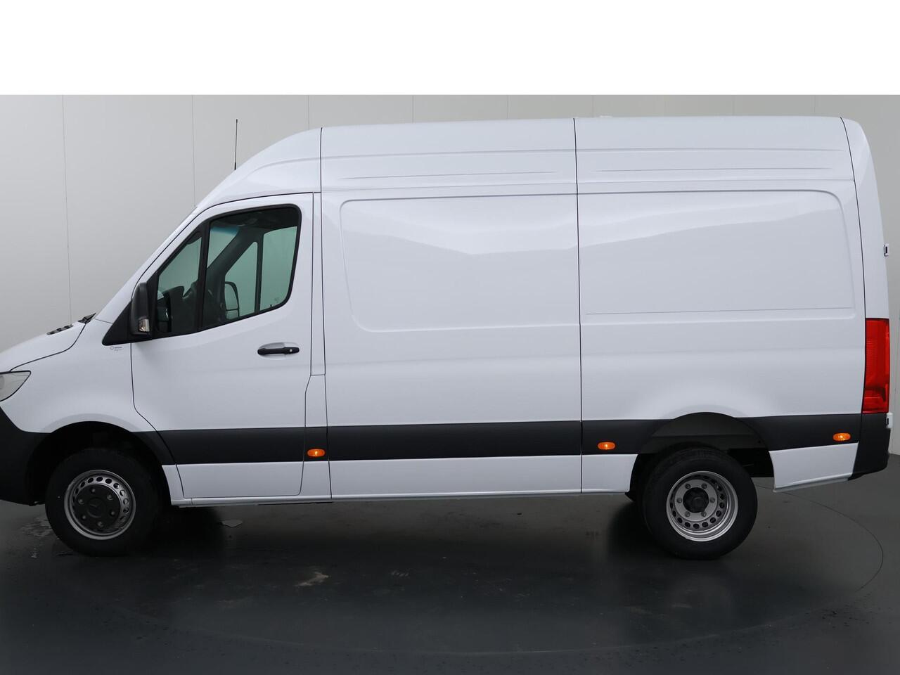 Mercedes-Benz SPRINTER 517 CDI L2 H2 Pro 5.0t | C1 Rijbewijs | Smartphone integratie pakket | Dubbel Lucht | Tachograaf |