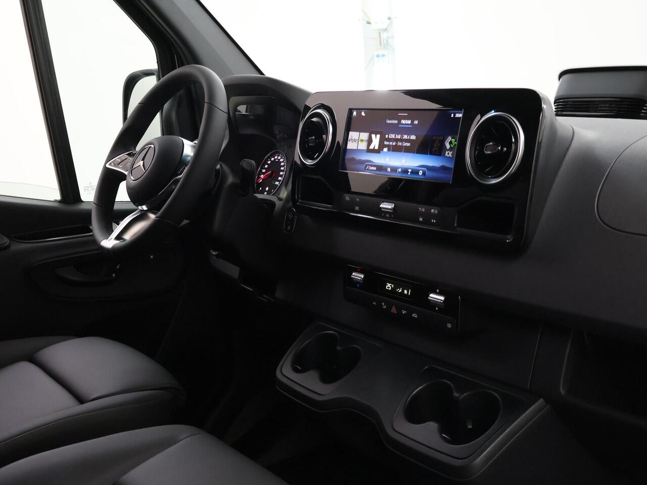 Mercedes-Benz SPRINTER 319 CDI L3 H2 Select | Winterpakket | Trekgewicht 3500 kg | Adaptieve Cruise Distronic | LED koplampen | Achteruitrijcamera | Smartphone integratie pakket |