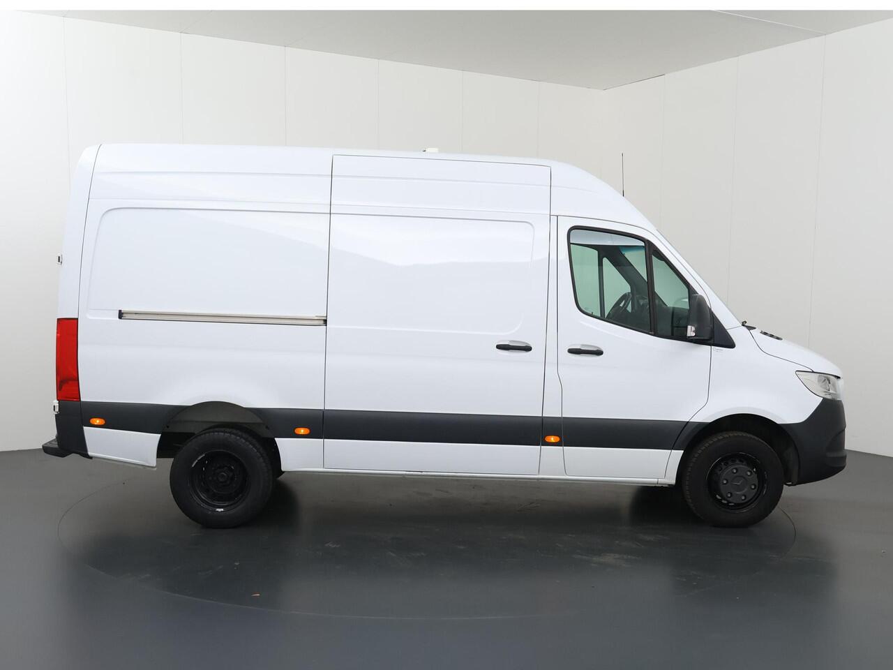 Mercedes-Benz SPRINTER 516 CDI L2 H2 | Aut. | Dubbel Lucht | Navigatie | Parkeercamera| Airco | Keyless Go | 3-zits | Laadruimte-pakket |