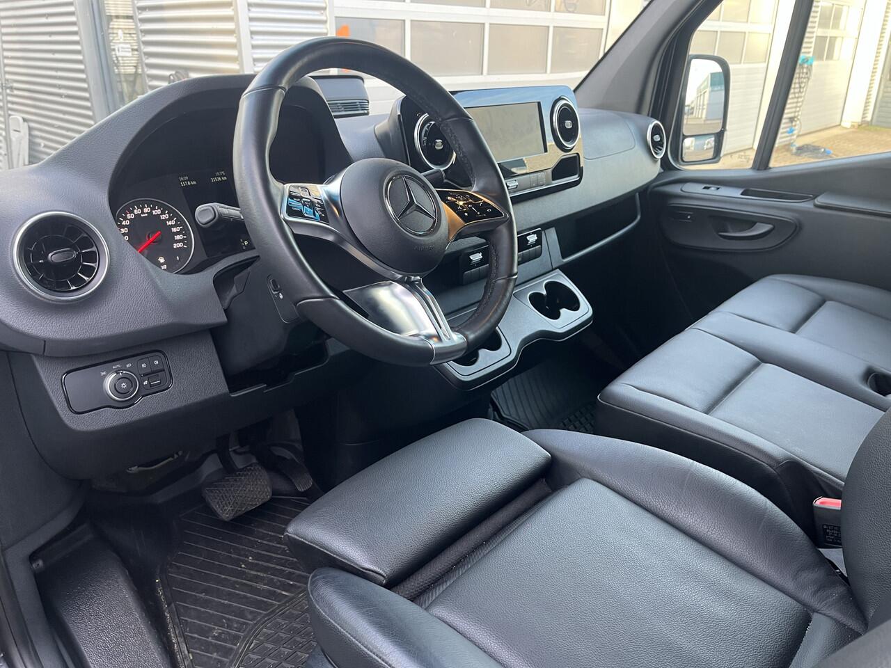 Mercedes-Benz SPRINTER 319 1.9 CDI Aut L4 2800kg Trekhaak Leder LED Stuurverw. alle opties