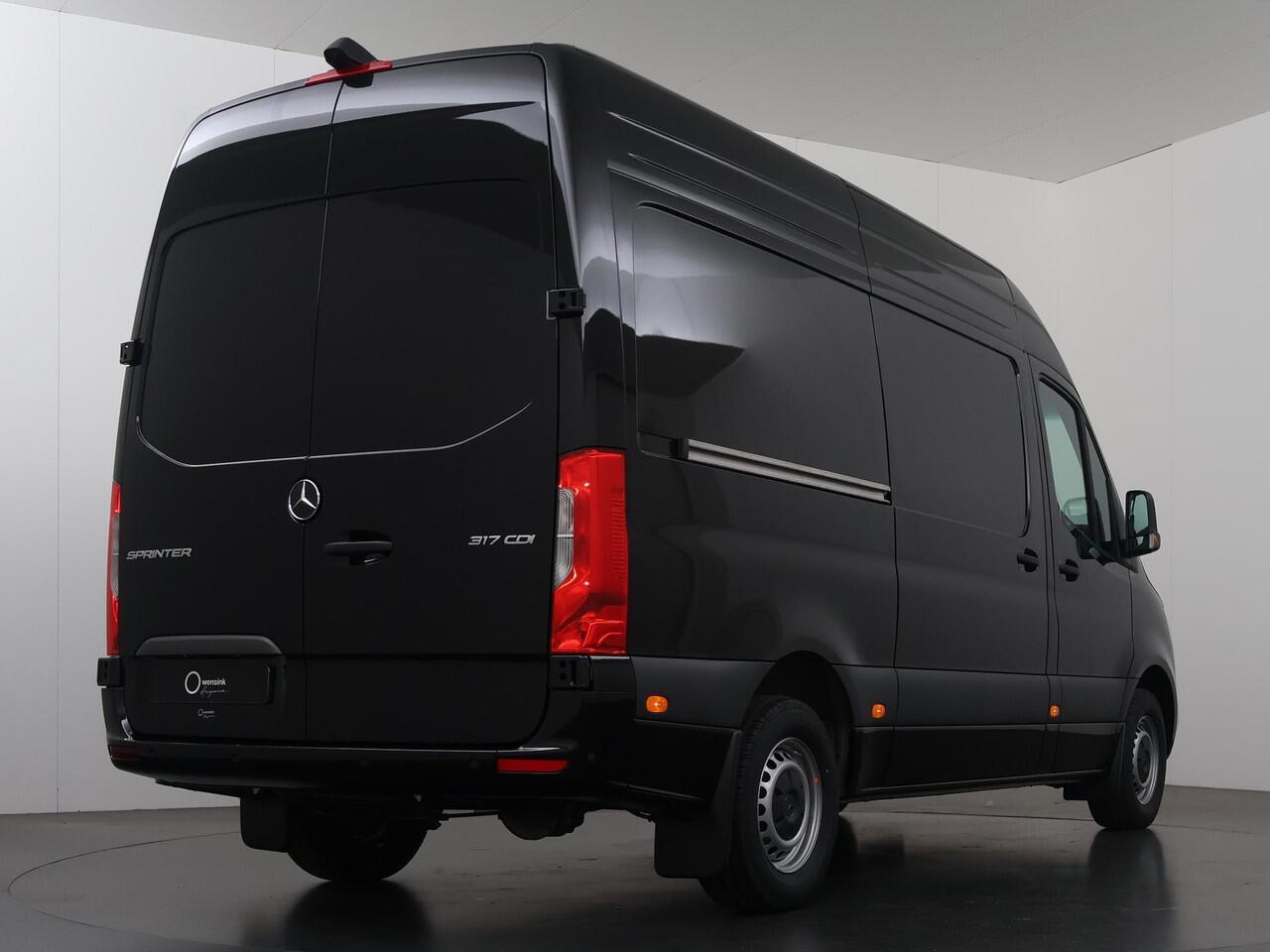 Mercedes-Benz SPRINTER 317 CDI L2 H2 Select | BPM VRIJ | 3500 kg TREKKEN | Comfort Stoelen | Climate Control | Achteruitrijcamera | Airco | Cruise Control | Apple Carplay | LED Koplampen | Distronic Adaptieve Cruise Control | Voorruitverwarming | Alarm |