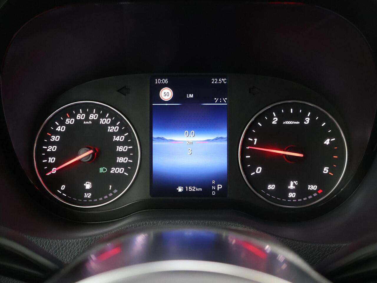 Mercedes-Benz SPRINTER 319 CDI L3 H2 Select | Winterpakket | Trekgewicht 3500 kg | Adaptieve Cruise Distronic | LED koplampen | Achteruitrijcamera | Smartphone integratie pakket |