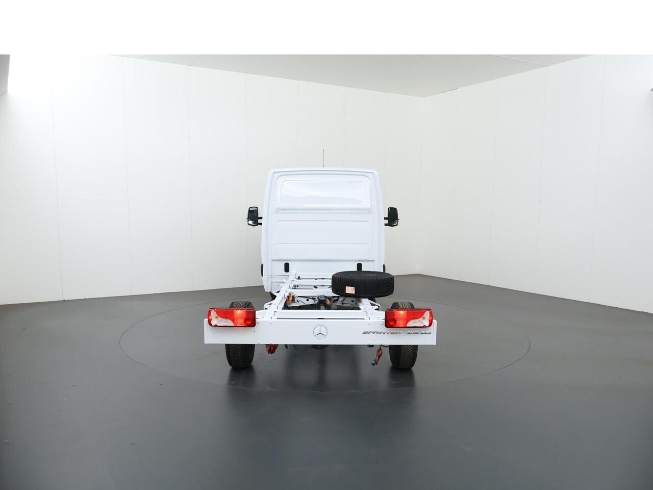 Mercedes-Benz SPRINTER 315 CDI | Aut. | Chassis | L3 | 3500 KG. AHW | Airco | Cruise Control | MBUX Navigatie | Apple Carplay/Android Auto | Lane-Assist | Vierseizoenenbanden | Comfort Bestuurdersstoel | 3500 KG. AHW | ELKE OPBOUW MOGELIJK