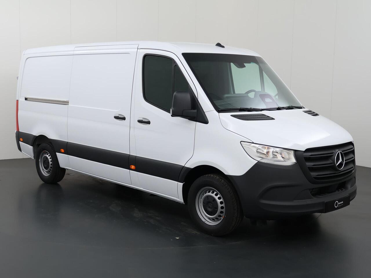 Mercedes-Benz SPRINTER 315 CDI | L2 H1 | RWD | PRO | Parkeercamera | Airco | Dodehoekassistent | Zijwindassistent | Cruise Control | Chauffeursstoel |