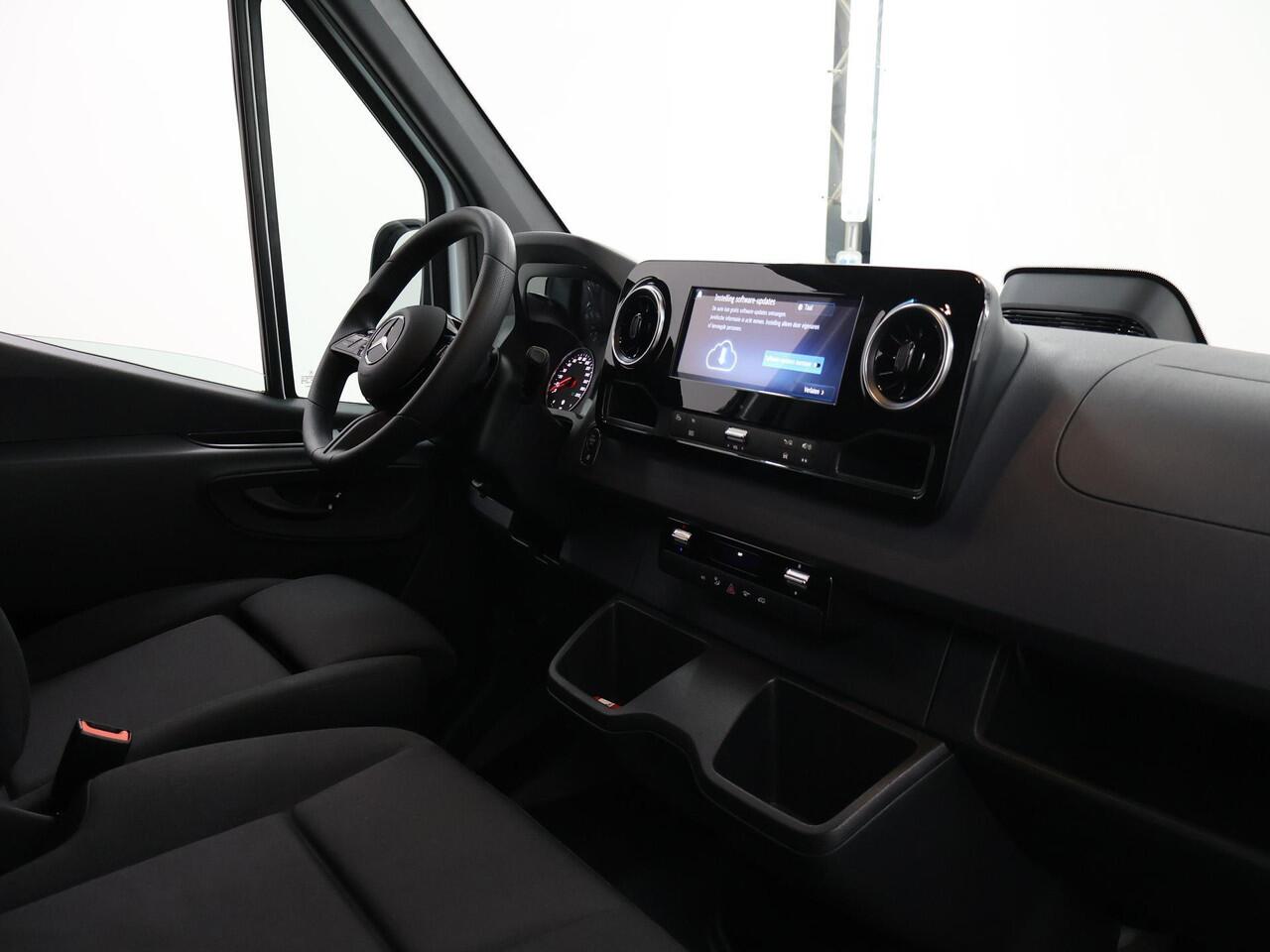 Mercedes-Benz SPRINTER 517 CDI L2 H2 Pro 5.0t | C1 Rijbewijs | Smartphone integratie pakket | Dubbel Lucht | Tachograaf |