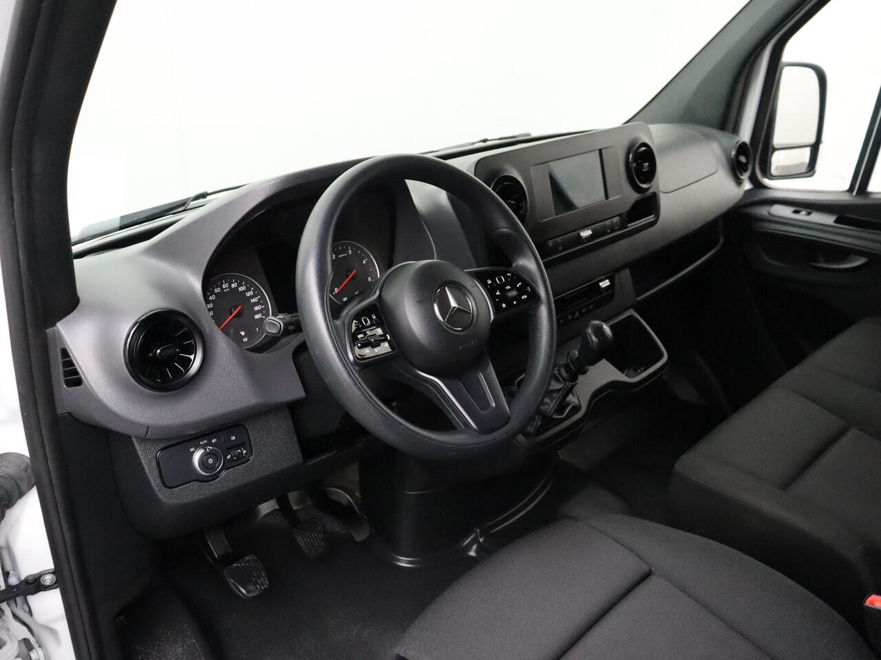 Mercedes-Benz SPRINTER 315CDI L2H2 | Mbux Touchscreen Camera | Betimmering | Airco | Cruise | 3-Persoons