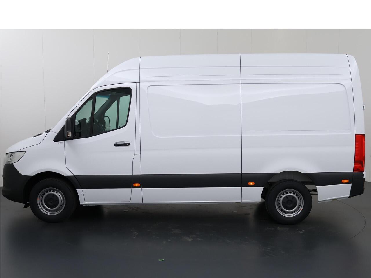 Mercedes-Benz SPRINTER 317 CDI L2 H2 Pro | 3500 KG Trekgewicht | 10.25" MBUX Systeem | Smartphone integratie pakket | Schuifdeur links |
