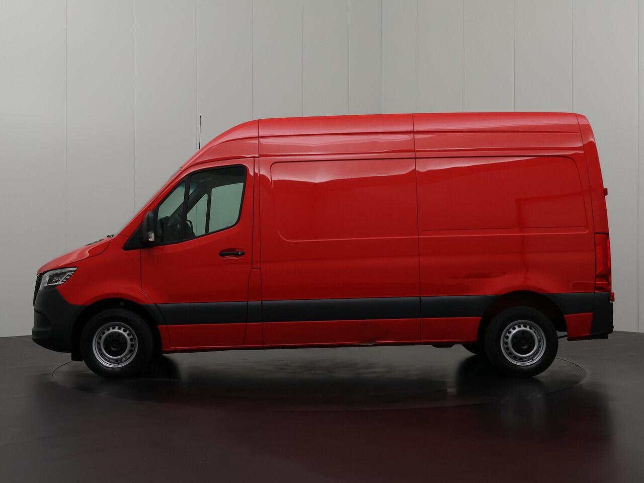 Mercedes-Benz SPRINTER 9G-Tronic Automaat L2H2 | Led | Navigatie | Camera | 3-Persoons | Trekhaak