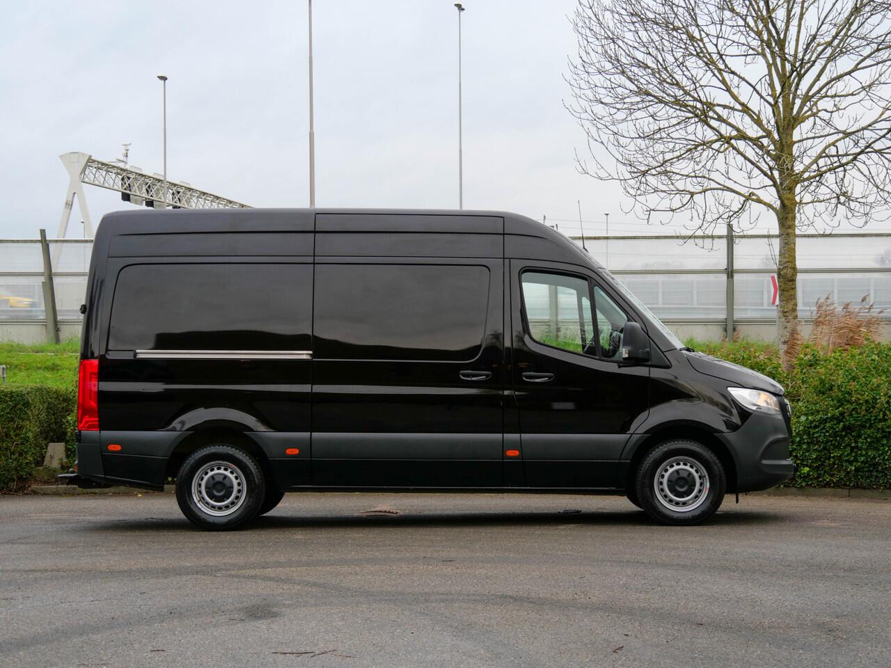 Mercedes-Benz SPRINTER 317 1.9 CDI 170PK L2H2 RWD | 3500 KG TREKGEWICHT | GEVEERDE STOEL |