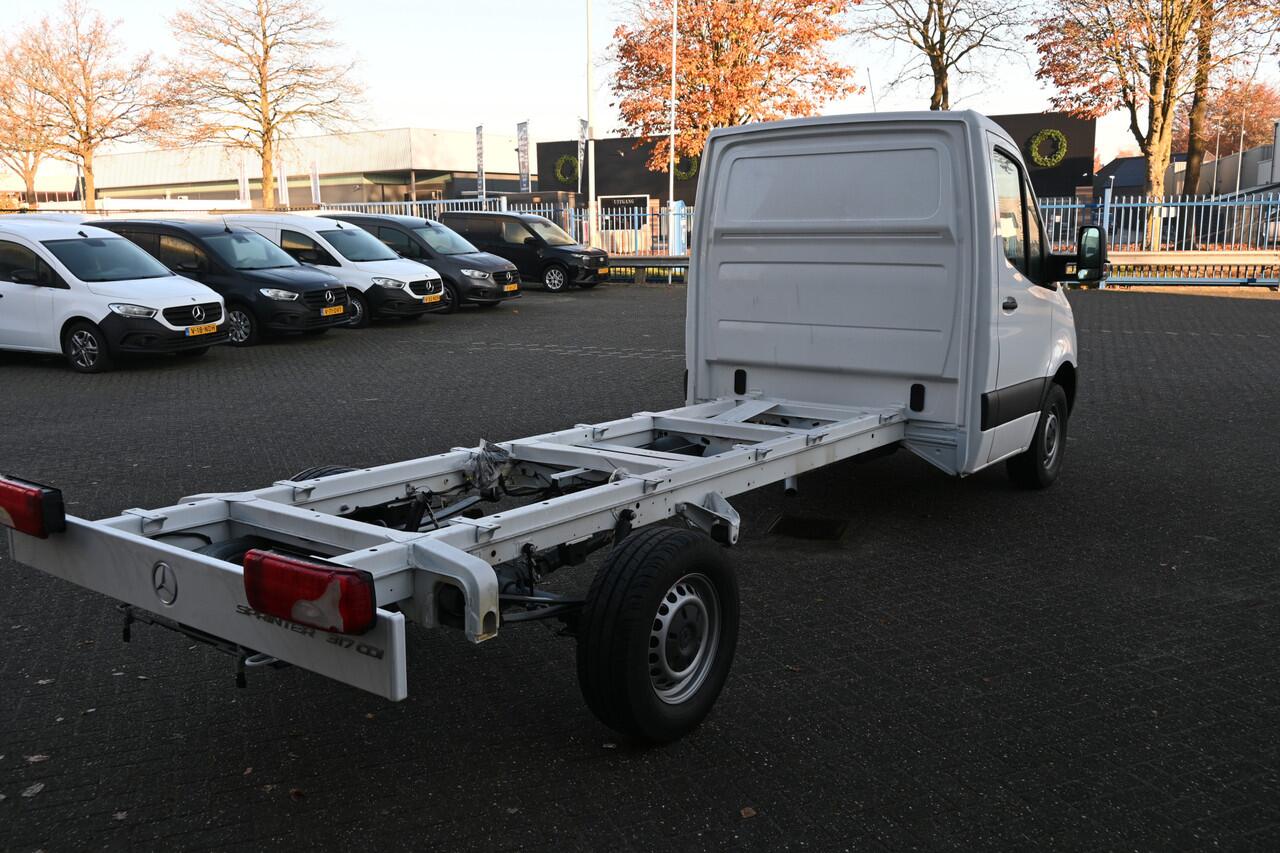 Mercedes-Benz SPRINTER 317 CDI L3 RWD Pro Chassis cabine Smartphone integratie pakket, LED koplampen