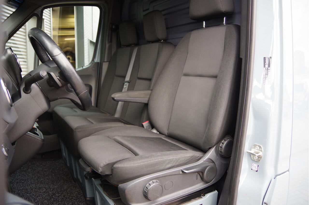 Mercedes-Benz SPRINTER 319 3.0 CDI V6 L2H1 AUT. LED, 360 CAMERA, ADAPT. CRUISE, MBUX 10'', STOELVERWARMING, STANDKACHEL, NAVI, CLIMA, PARKEERSENSOREN, CARPLAY