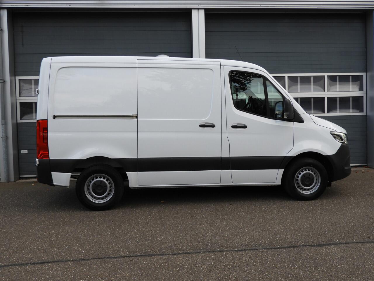 Mercedes-Benz SPRINTER 315 1.9 CDI L1H1 RWD AUT | LED | 360° | NAV | DISTRONIC