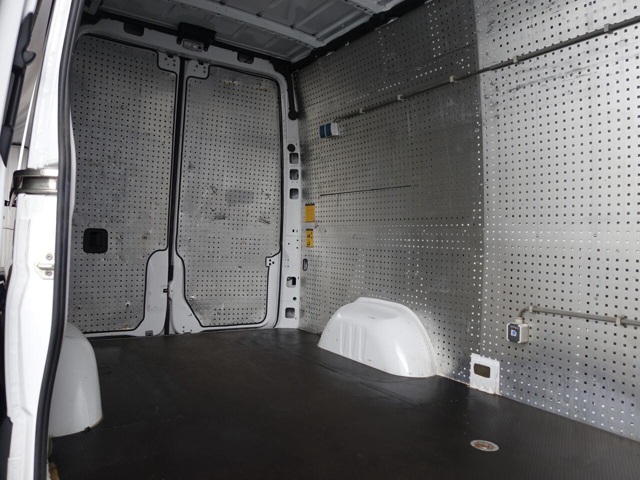 Mercedes-Benz SPRINTER 319 3.0 V6 CDI 191pk L2H2 Aut- CarPlay, Stoelverwarming, Camera, Comfort Interieur, Inrichting