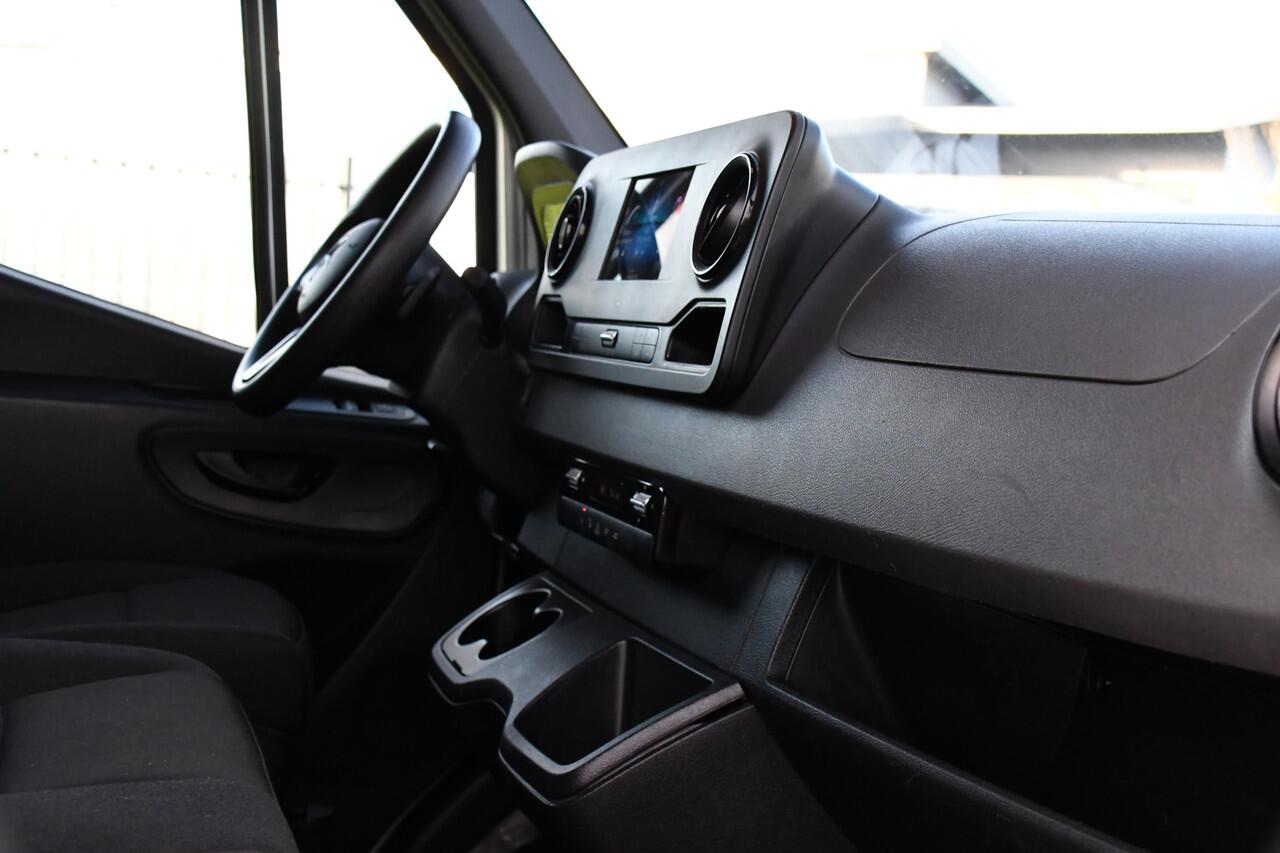 Mercedes-Benz SPRINTER 315 1.9 CDI L2H2 RWD PB Edition Camera, Carplay, Dodehoek, 150pk, Automaat, Multimedia, Sensoren, Uniek!