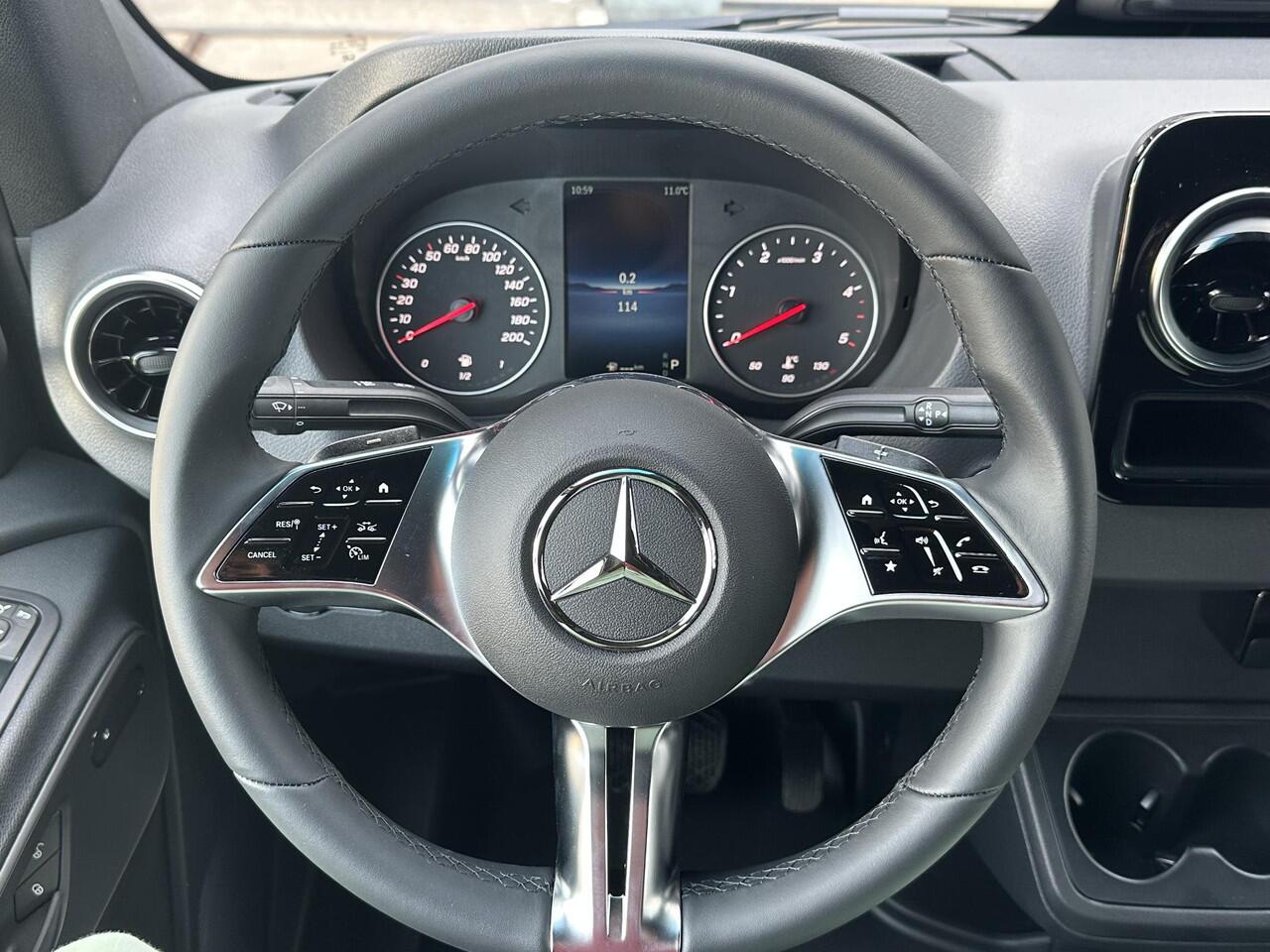 Mercedes-Benz SPRINTER 319 CDI L2 H2 RWD Select | Achteruitrijcamera | Airco | Cruise Control | Apple Carplay | LED Koplampen | Distronic Adaptieve Cruise Control | Navigatie |