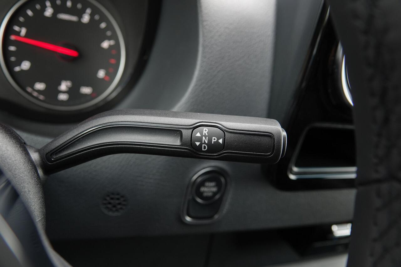 Mercedes-Benz SPRINTER 4x4 319Cdi 190Pk 9G-tronic | L2H1 | 2x Schuifdeur | 4WD | AWD | Bullbar | Treeplanken | 18'' All Terrain | Obsidian Black