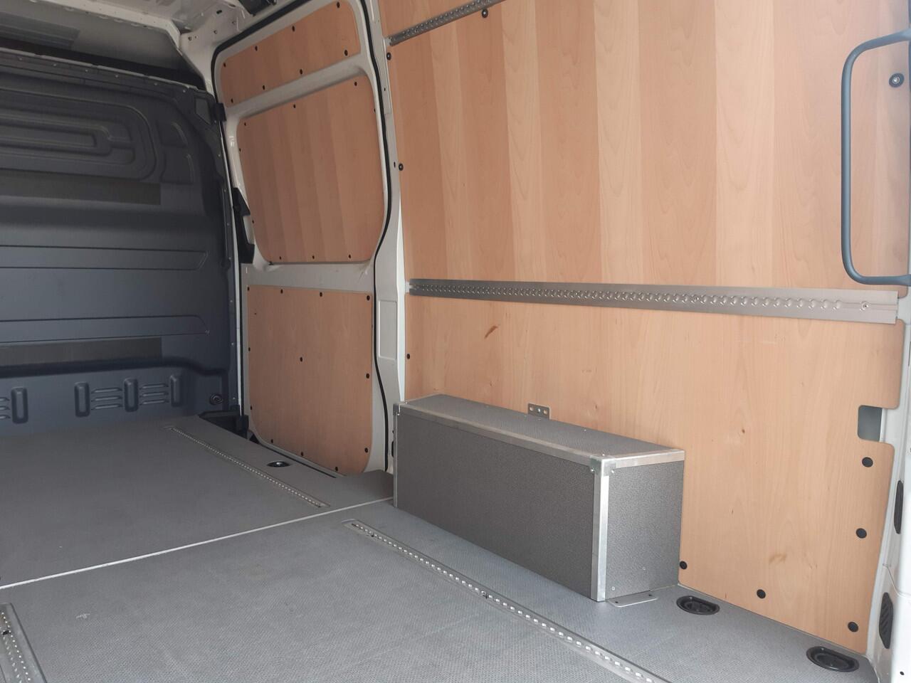 Mercedes-Benz SPRINTER 317 CDI L2H2 RWD MBux Camera PDC Navi Airco Cruisecontrol - ZONDER KRASSEN OF DEUKEN -