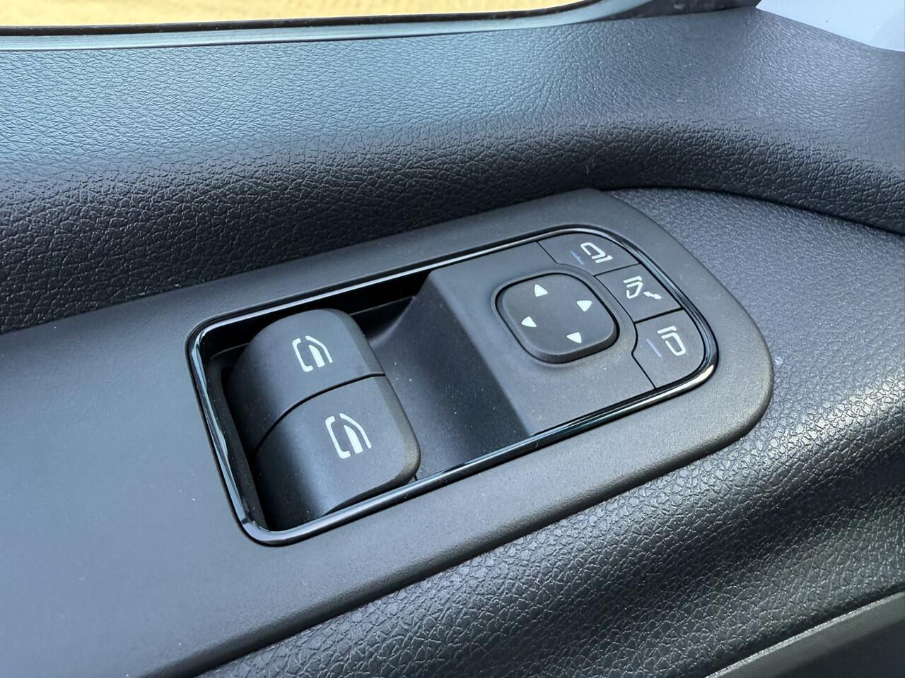 Mercedes-Benz SPRINTER KOELWAGEN 317 1.9 CDI L2H2 RWD BPM VRIJ