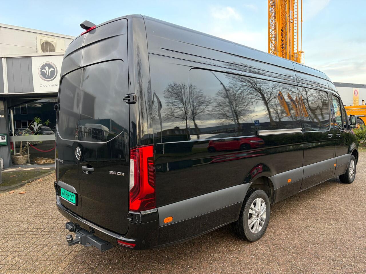 Mercedes-Benz SPRINTER 319 1.9 CDI Aut L4 2800kg Trekhaak Leder LED Stuurverw. alle opties