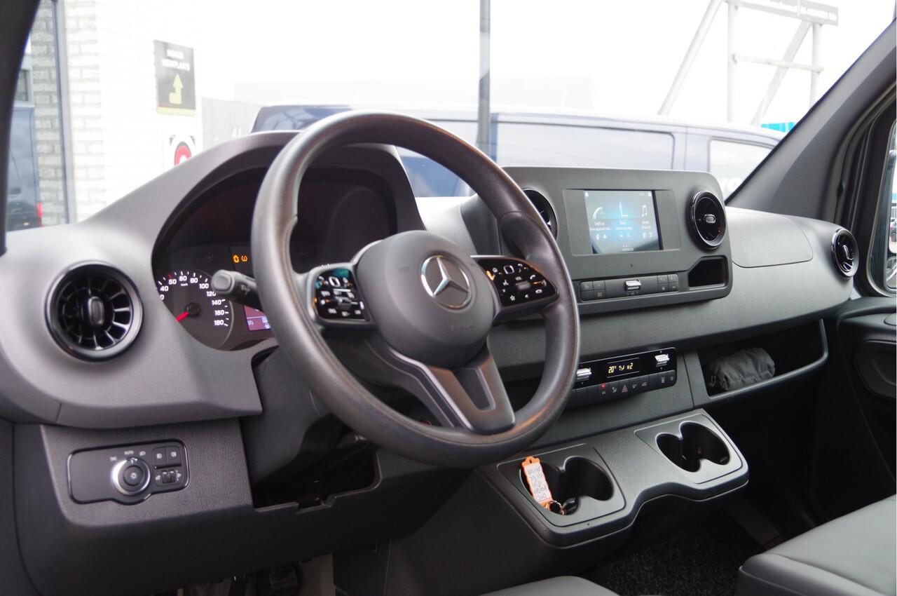 Mercedes-Benz SPRINTER 319 3.0 CDI V6 L3H2 AUT. LED, LEDER, 3.5T TREKHAAK, CRUISE, MBUX, CAMERA, STANDKACHEL, CLIMA, APPLE CARPLAY/ANDROID AUTO, PARKEERSE