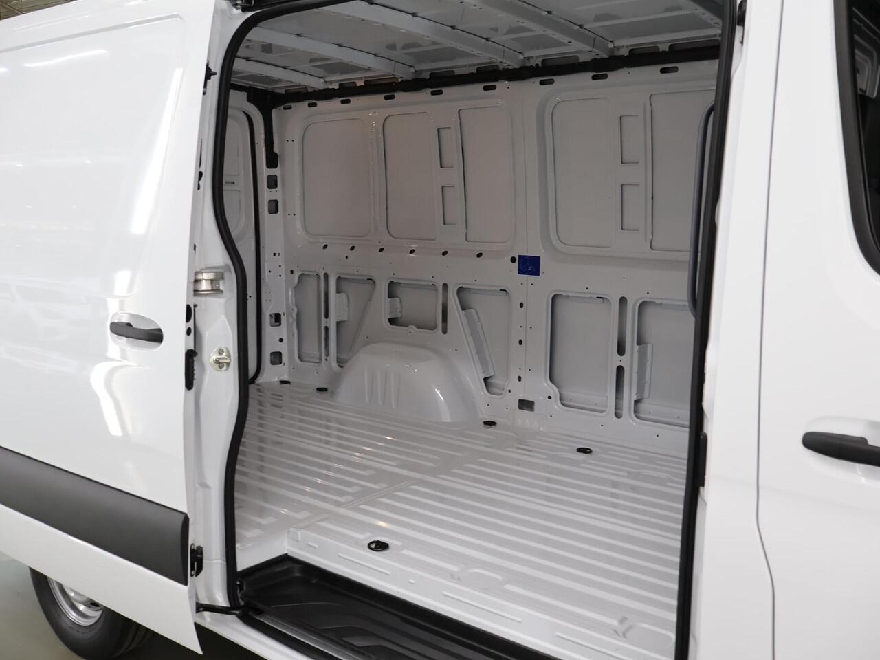 Mercedes-Benz SPRINTER 315 CDI | L2 H1 | RWD | PRO | Parkeercamera | Airco | Dodehoekassistent | Zijwindassistent | Cruise Control | Chauffeursstoel |