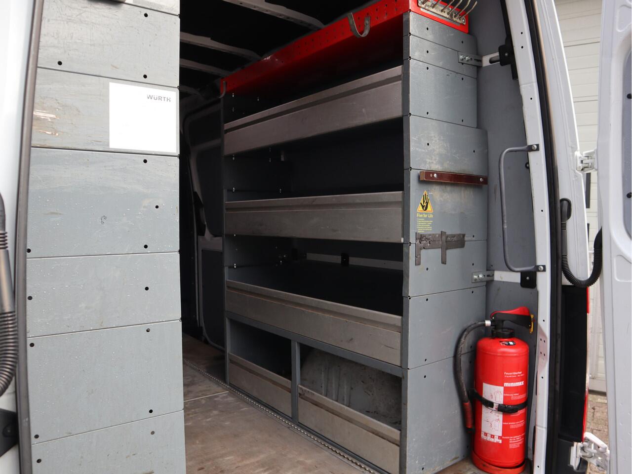 Mercedes-Benz SPRINTER 319 CDI 3.0 V6 Automaat L2H2 RWD - BW Inrichting - 3,5t KG Trekhaak - Standkachel