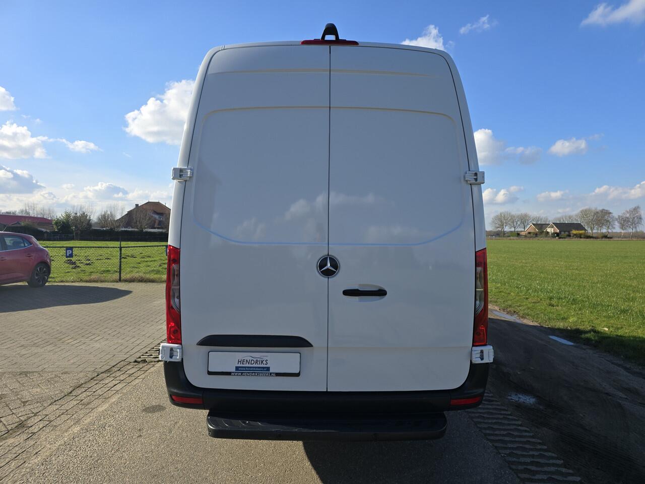 Mercedes-Benz SPRINTER 317 1.9 CDI L3 H2 RWD - 170 Pk - Euro 6 - Camera - StoelVerwarming - MBUX