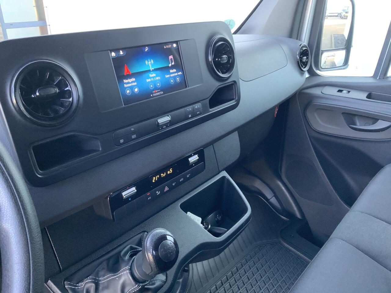 Mercedes-Benz SPRINTER 314 2.2 CDI L2H2 Airco Cruise 3 Zits Trekhaak 2000 kg Navi Euro 6 FWD