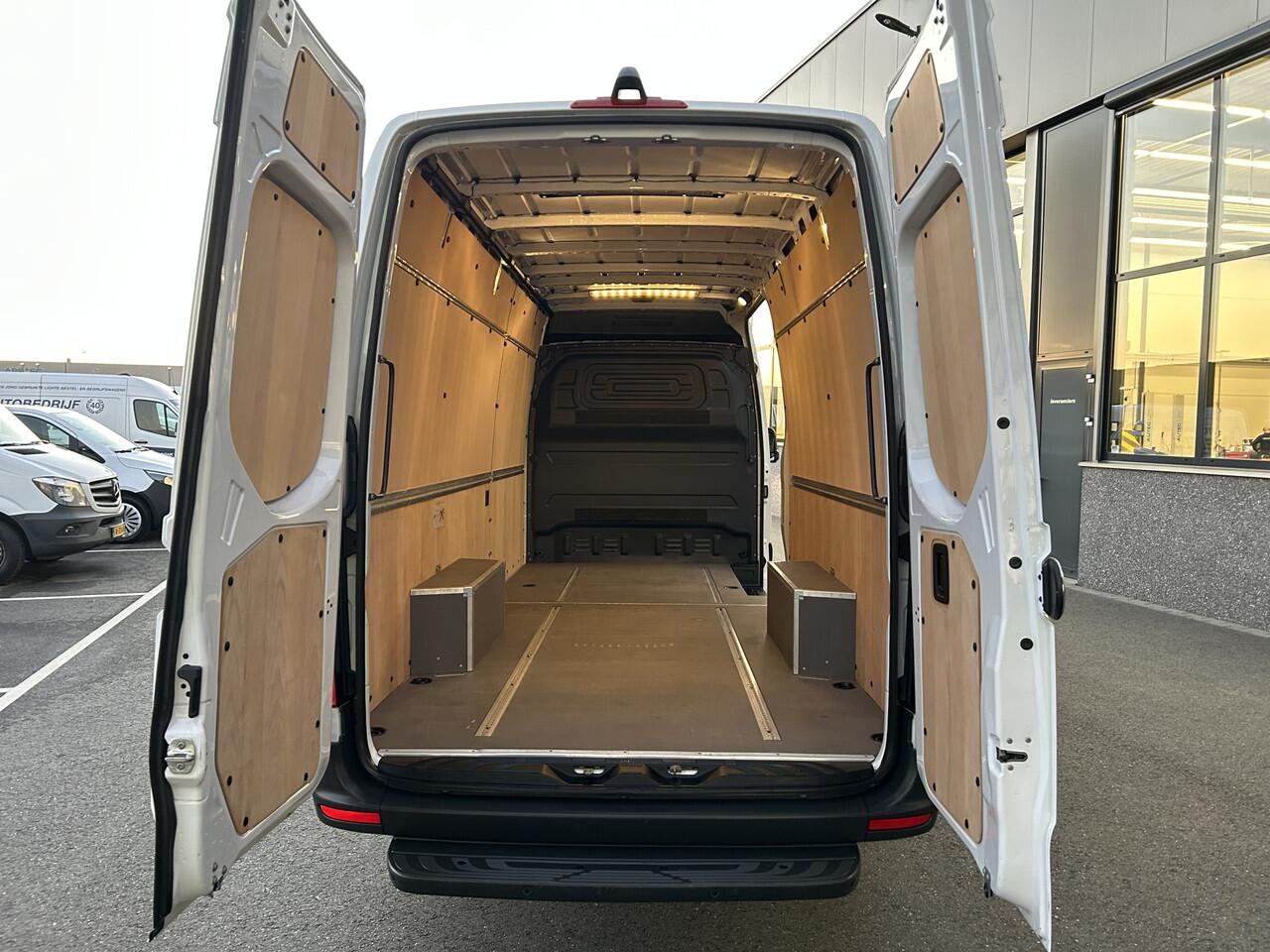 Mercedes-Benz SPRINTER 317 CDI L3 H2 MBUX / 360 Camera / Geveerde stoel / Navigatie / Cruise control / Airco / 270 Graden achterdeuren