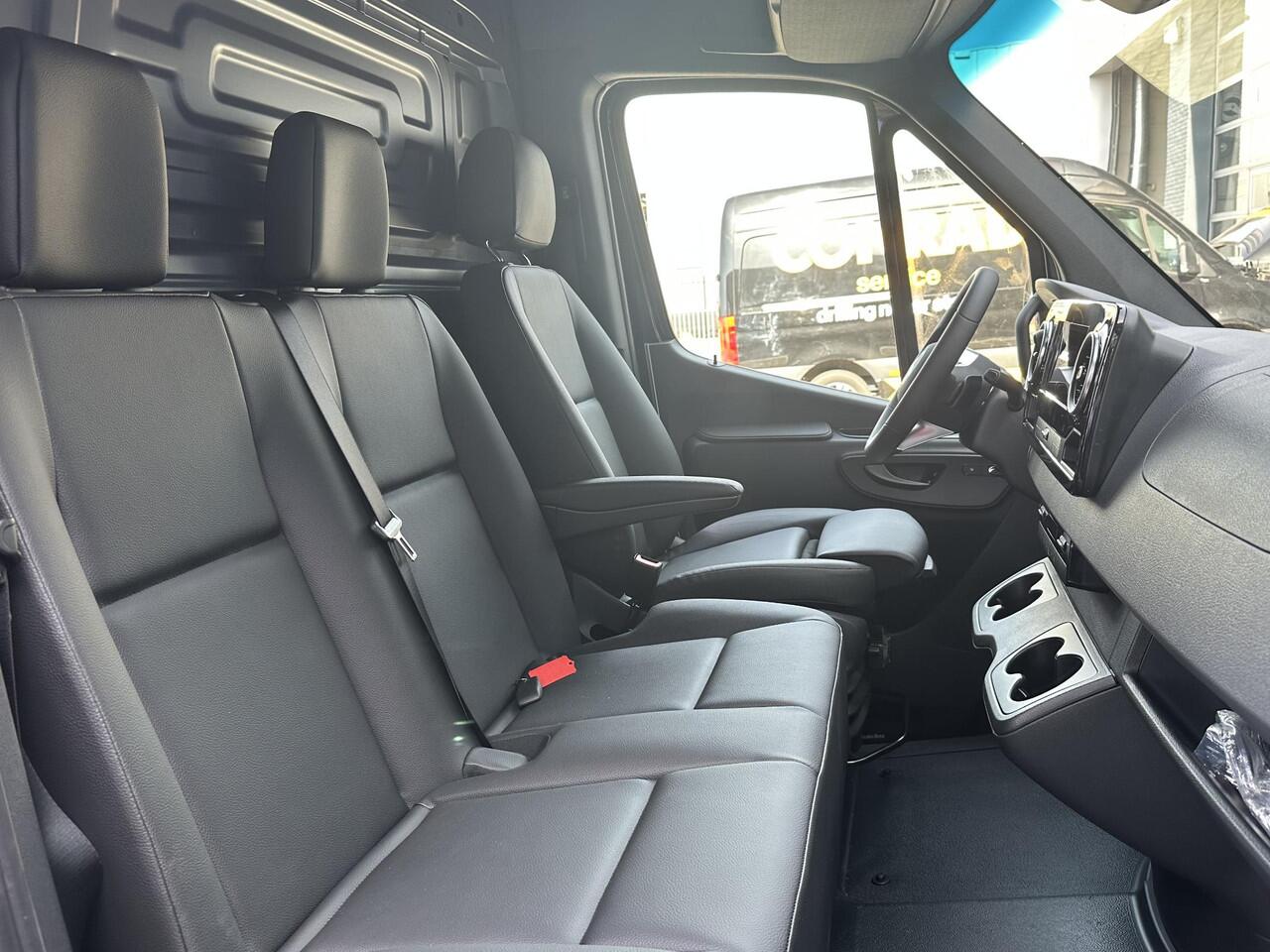 Mercedes-Benz SPRINTER 319 CDI L2 H2 RWD Select | Achteruitrijcamera | Airco | Cruise Control | Apple Carplay | LED Koplampen | Distronic Adaptieve Cruise Control | Navigatie |