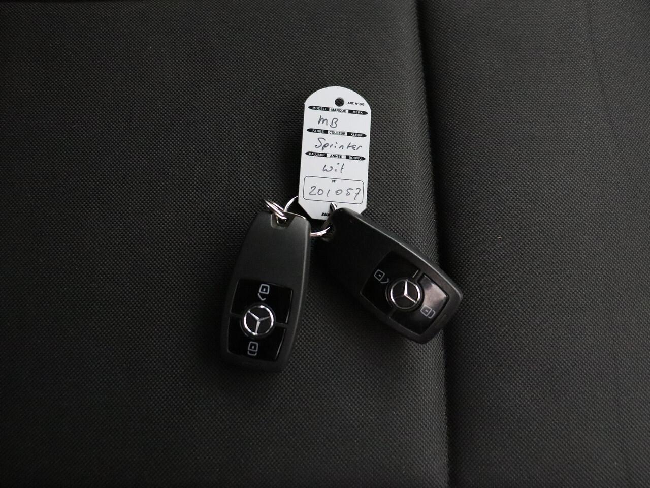 Mercedes-Benz SPRINTER 214CDI L1H1 | Airco | Cruise | 3-Persoons | Trekhaak