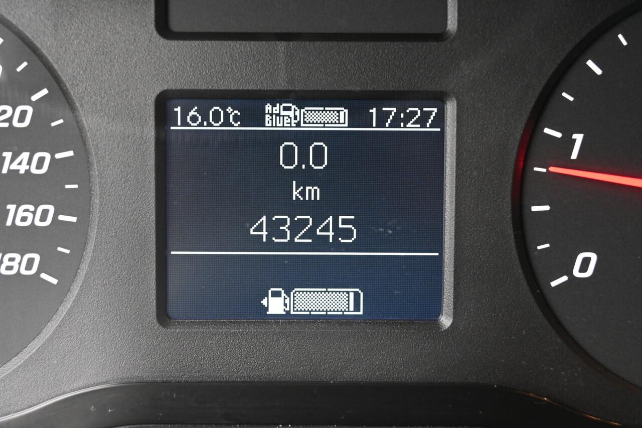 Mercedes-Benz SPRINTER 317 CDI L2H2 RWD MBUX met camera, Led in laadruimte, Opstap