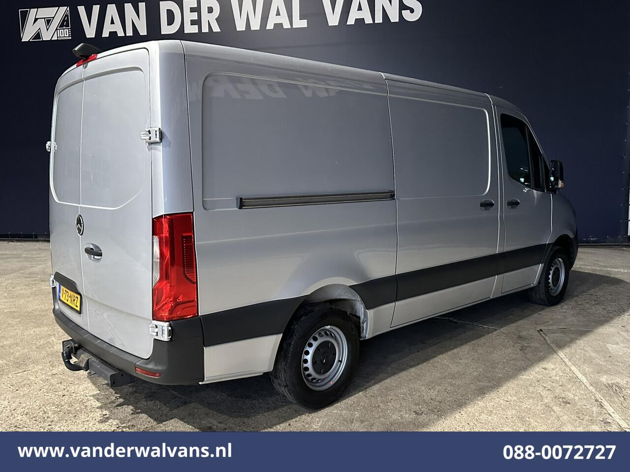 Mercedes-Benz SPRINTER 315 CDI 150pk L2H1 Euro6 Airco | Camera | Apple Carplay | Trekhaak | Chauffeursstoel Android Auto