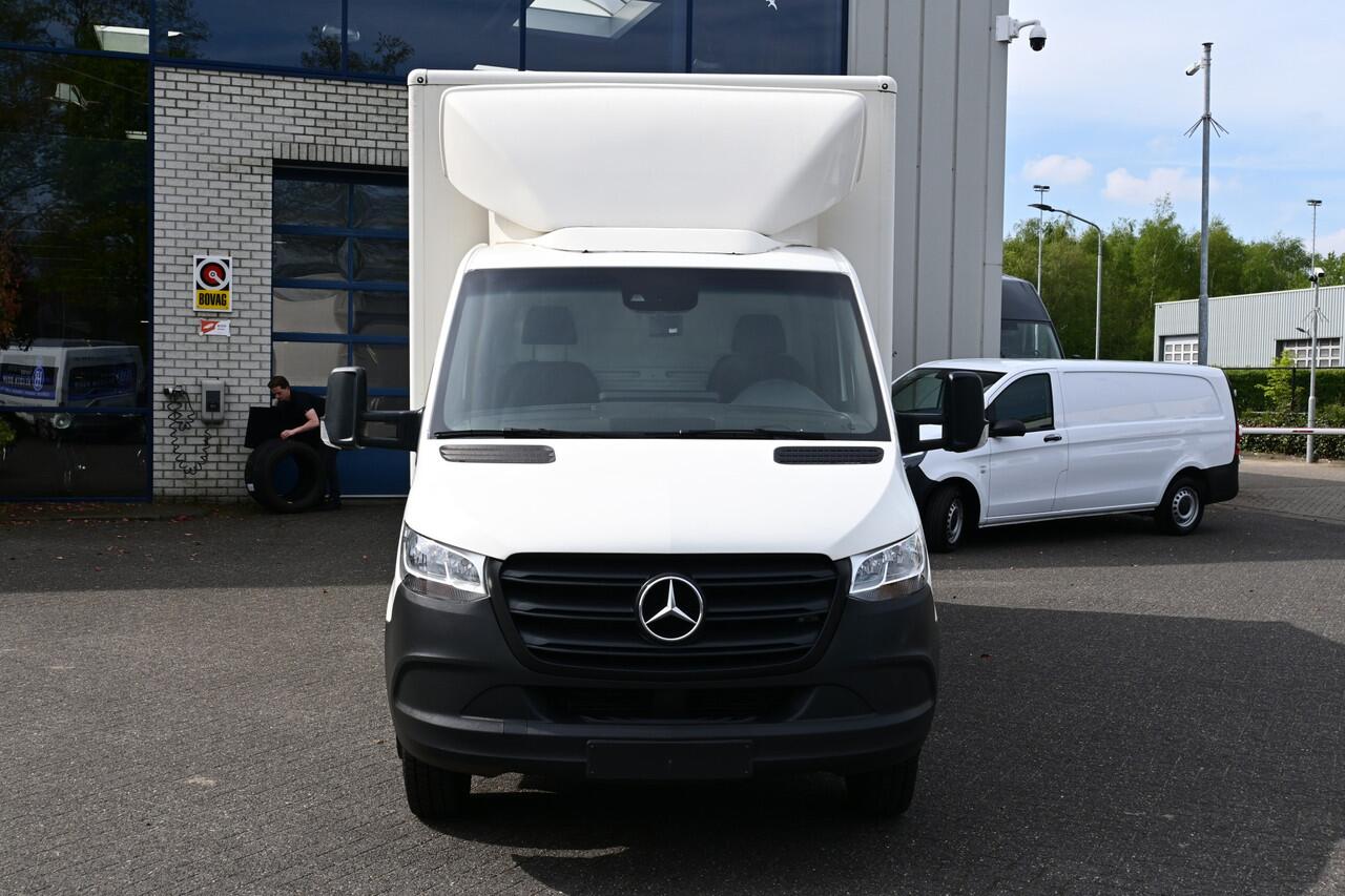 Mercedes-Benz SPRINTER 514 CDI Bakwagen met NIEUWE laadklep Airco, MBUX, Geveerde stoel, Stoelverwarming Nieuwe Laadklep 1000kg 180cm Plateau