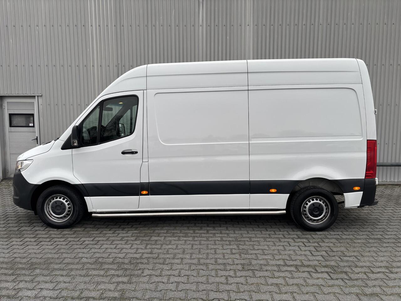 Mercedes-Benz SPRINTER 211 1.9 CDI L2H2 FWD*ECC*CAMERA*3PERSOONS*