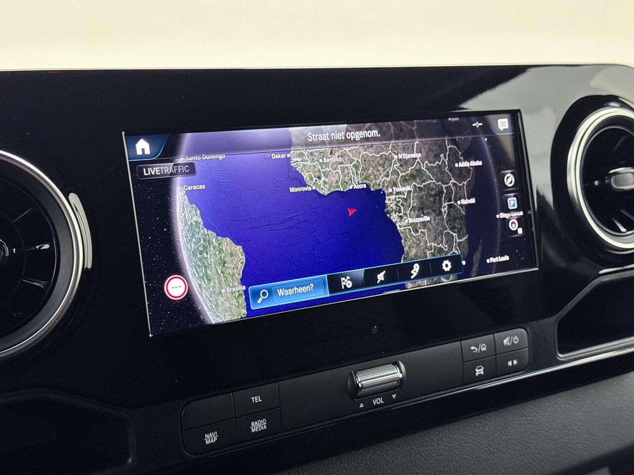 Mercedes-Benz SPRINTER 317 Bakwagen D'Hollandia Laadklep 1000KG 10.25 MBUX Led Koplampen 9G Automaat