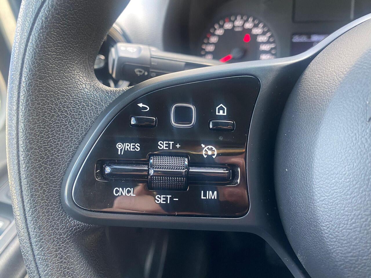 Mercedes-Benz SPRINTER 315 1.9 CDI L2H2 RWD