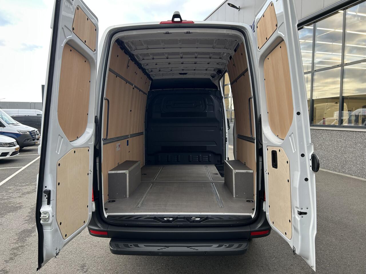 Mercedes-Benz SPRINTER 317 CDI L2 H2 MBUX / 360 Camera / Parkeersensoren / Navigatie / Cruise control / Airco / 270 Graden achterdeuren